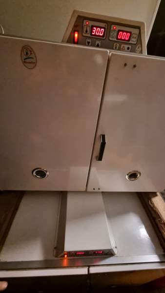 Hautomakone ja kuoriutumiskone Nurmijaervi – foto 1