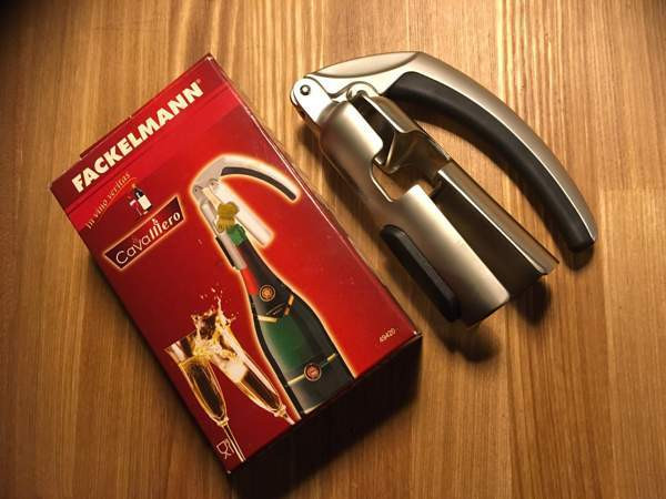 Fackelmann Cavallioero kuohuviinipullon avaaja Нокиа - изображение 1