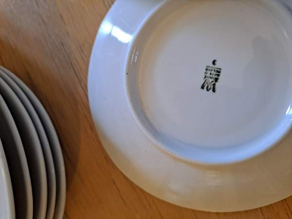 Kuusi valkoista kahvikuppia aluslautasineen, uudet Espoo - photo 3