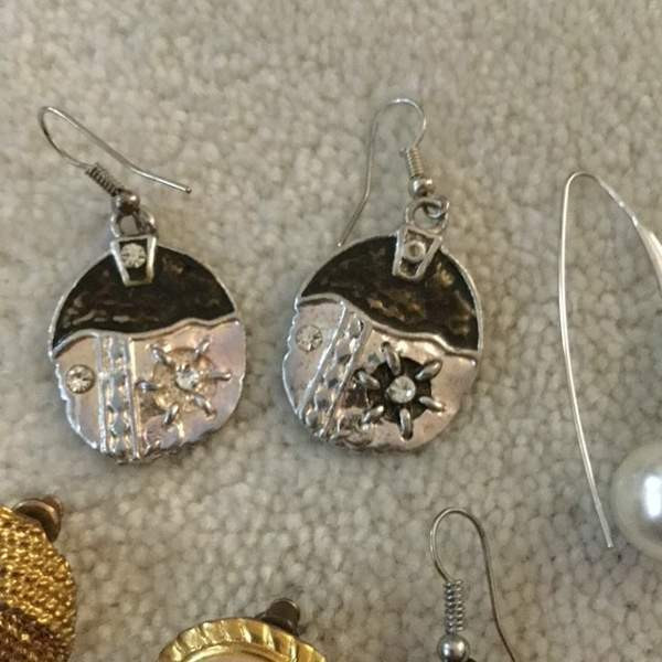 Korvakoruja, parittomia ym. Keuruu - изображение 2