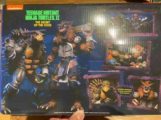 Neca Tokka and Rahzar Action figures two pack Helsinki