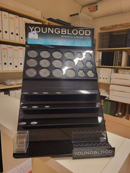 Meikkiteline, testeriteline Kaarina - valokuva 1