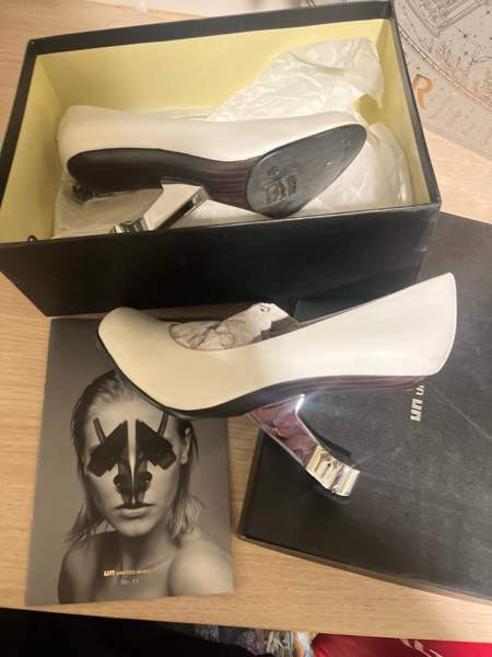 UNcover upeat united Nude kengät kuin uudet Турку - изображение 1