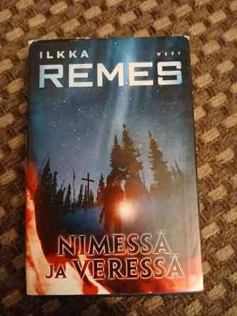 Myydään Ilkka Remes kirjat Helsinki