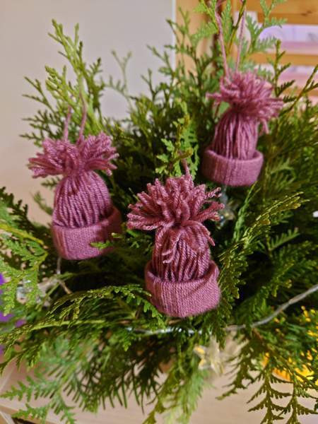 Joulukoriste / kuusen koriste pipo vanha ruusu Raasepori - изображение 1