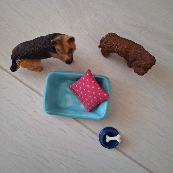 Schleich - koirasetti, peti ja tarvikkeet + 1 koira Tampere - photo 2