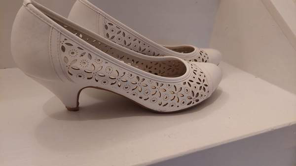 3 kpl Anna Field avokkaita, turkoosit, valkoiset ja mustat 38 Yloejaervi – foto 3