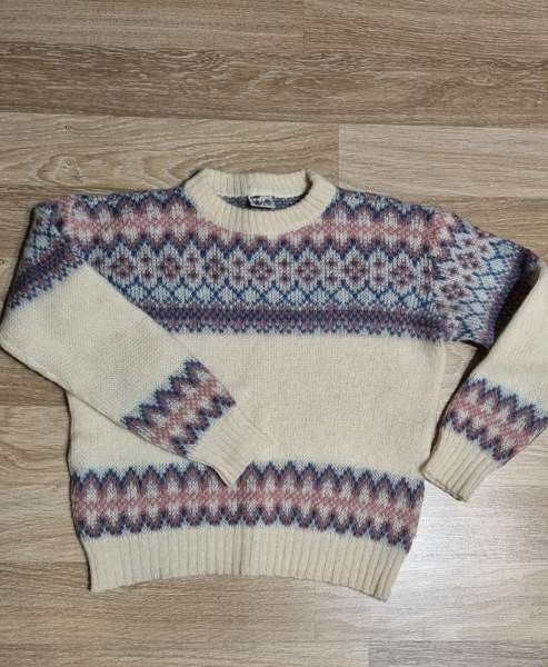 100% Islanninvillaa oleva villapaita 12-vuotiaalle Lappeenranta – foto 1