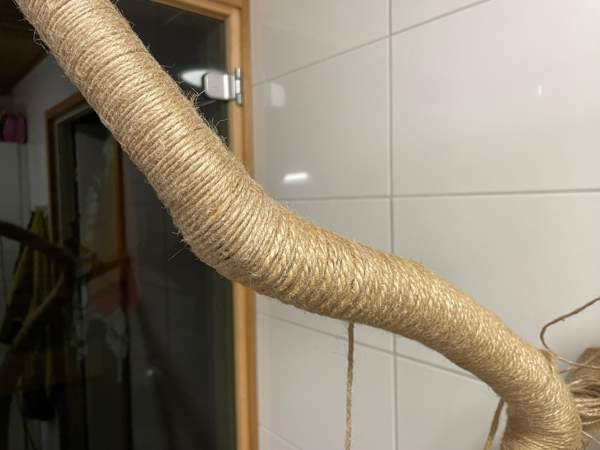 Raapimapuu kissalle Oulu - valokuva 4