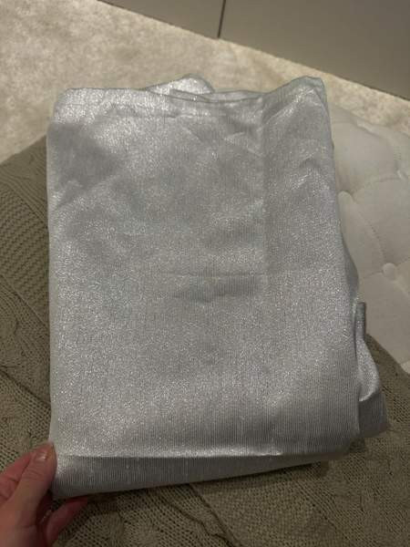 Vallila vaalea hohtolanka/glitterverho 250cm Vantaa - valokuva 2