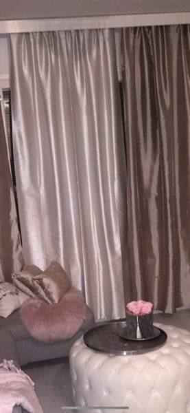 Vallila vaalea hohtolanka/glitterverho 250cm Vantaa - valokuva 3