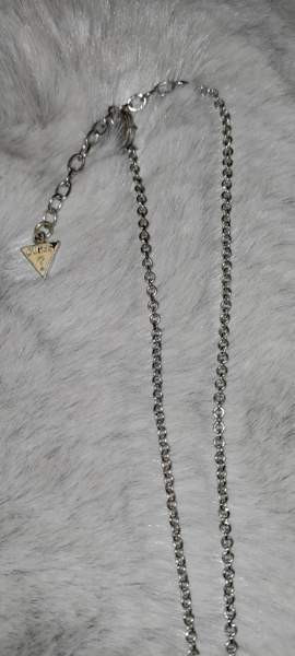 Guess hopeinen kaulakoru Тампере - изображение 3