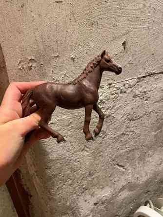 Schleich heppoja ja sonni ja eläinlääkäri ambulanssi Hämeenkyrö