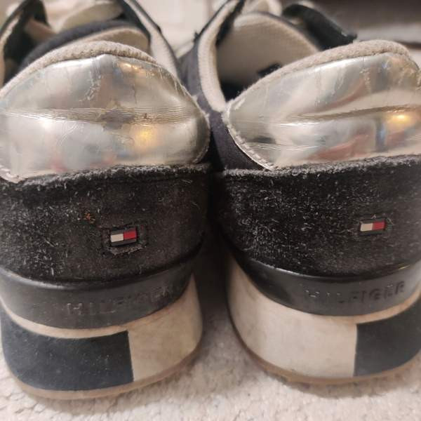 Tommy Hilfiger tennarit 39 Кангасала - изображение 1