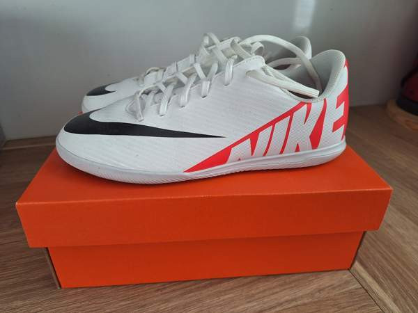 Nike Vapor jalkapallokengät sisäkentille 38.5 Vantaa - valokuva 3