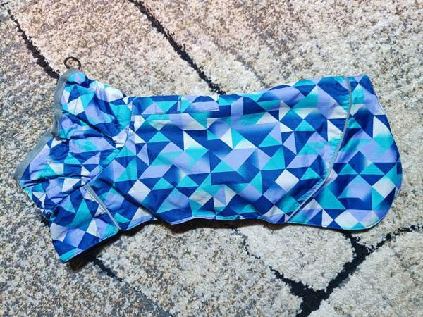 Basic 30 koiran tuulitakki Вантаа - изображение 1