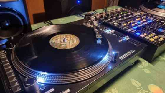Reloop Rp-8000 mk1 dj levysoittimet + Behringer Ddm4000 mikseri + muuta Sastamala