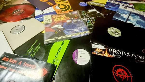 Reloop Rp-8000 mk1 dj levysoittimet + Behringer Ddm4000 mikseri + muuta Sastamala – foto 8