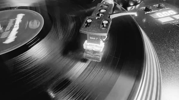 Reloop Rp-8000 mk1 dj levysoittimet + Behringer Ddm4000 mikseri + muuta Sastamala – foto 7