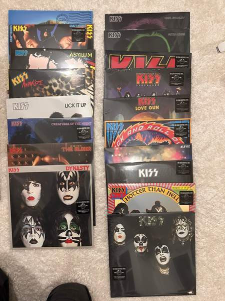 2014 painoksia Kiss levyjä Tyrnävä - valokuva 1