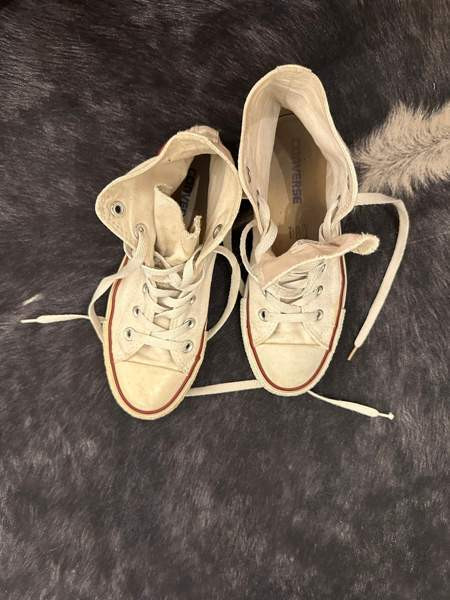 Pitkävartiset converset Kuopio - valokuva 2