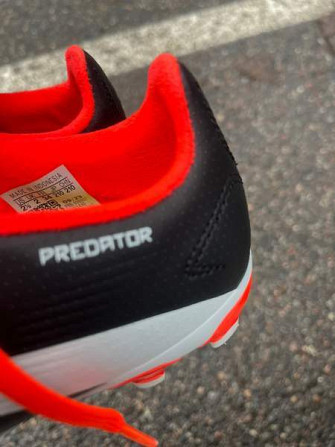 Adidas Predator -nappikset, koko 34, Uudet! Turku - valokuva 3