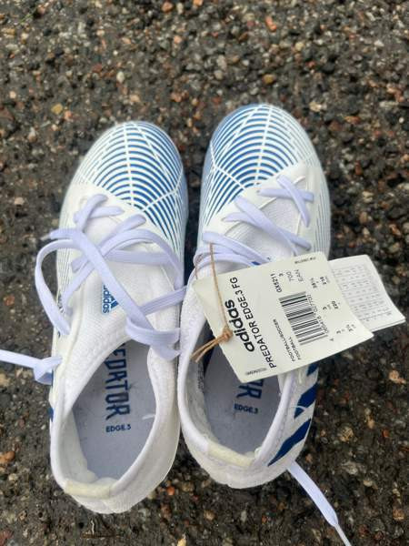 Adidas Predator Edge .3 -nappikset, koko 35 1/3 Турку - изображение 3