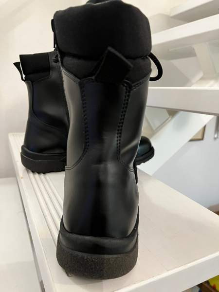 Upouudet miesten turvakengät Kangasala - photo 3