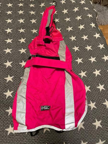 Pinkki Hurtta koiran sadetakki 45cm Jyvaeskylae – foto 2