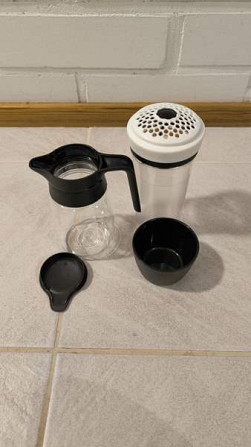 Tupperware sirottaja ja kannu. Porvoo - photo 1