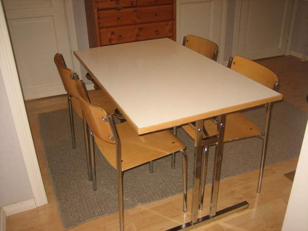 Ruokailutilan pöytä ja tuolit, myös enemmän Ilmajoki - valokuva 1