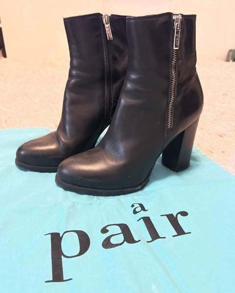 A pair merkin nilkkurit Vantaa - photo 1