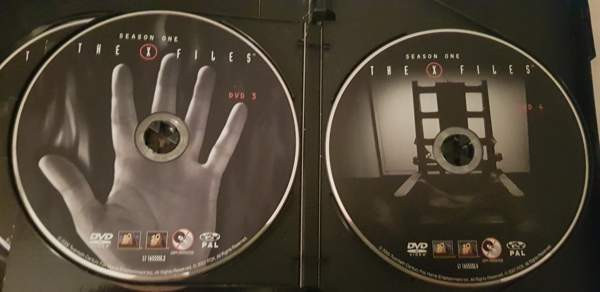 X-Files sarja 1. Tuotantokausi DVD Vantaa - valokuva 6