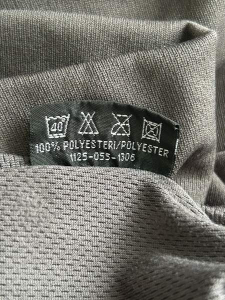 2kpl miesten urheilupaitaa Helsinki - photo 6