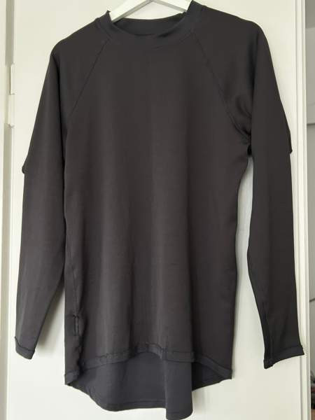 2kpl miesten urheilupaitaa Helsinki - photo 7