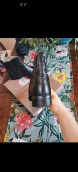 Tamariksen mustat saappaat Вантаа - изображение 6