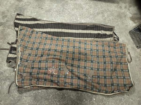 Myydään 125cm loimia (mm. Eskadron, Horse Comfort) edullisesti Kemiönsaari – foto 2