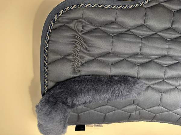 MATTES lampaankarva satulahuopa etu ja takakarvalla Kempele - изображение 7