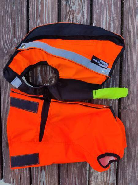 Kardog GPS-liivi ja housuosa mäyräkoiranartulle Iitti - valokuva 1