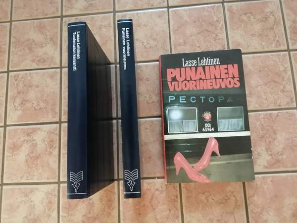 Lasse Lehtisen kirjoja Тампере - изображение 1