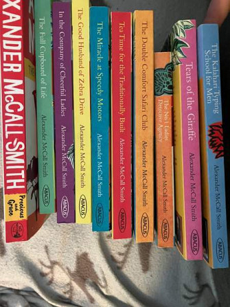 Alexander McCall Smith 10kpl kirjoja Kaarina - photo 1