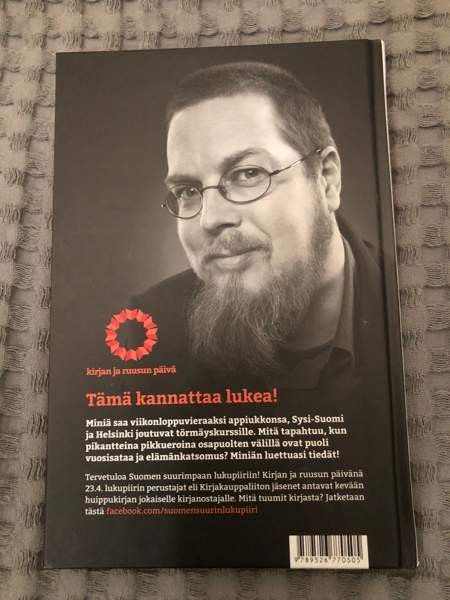 Tuomas Kyrö: Miniä Helsinki - valokuva 2