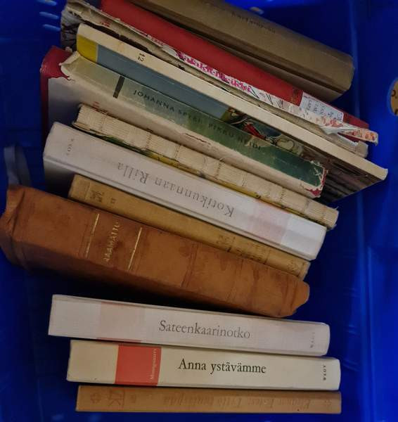 Paljon kirjoja, ammattikirj., kaunokirj., runokirjoja, tietokirjoja, romaaneja Kirkkonummi – foto 1