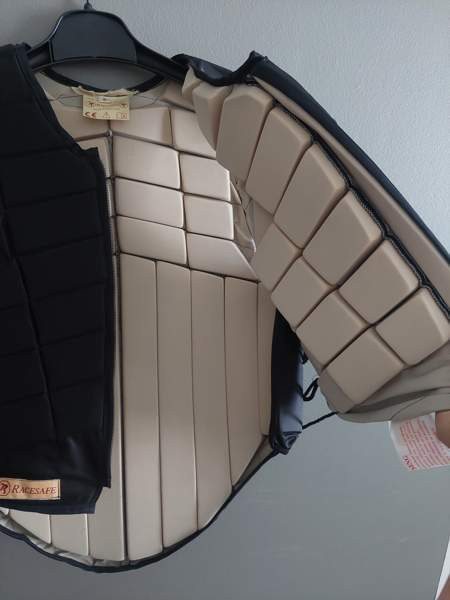 Racesafe palaturvaliivi RS2000 koko S Rovaniemi – foto 6