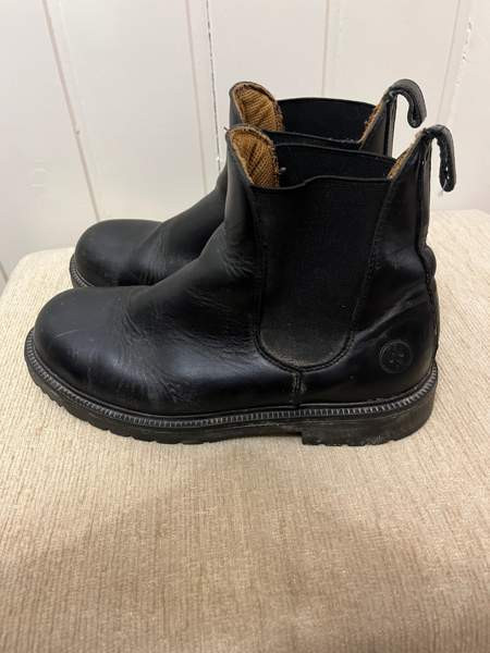 Myydään ratsastuskengät Vantaa - photo 4