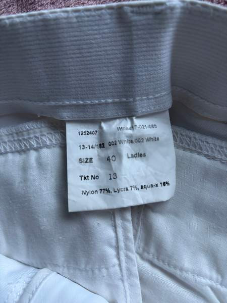 Kilpailuasu paita ja housut Helsinki - valokuva 5