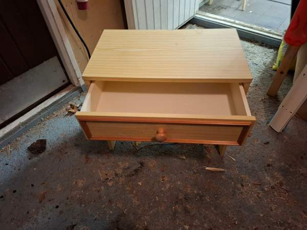 Myydään yöpöytä Nurmes - изображение 2