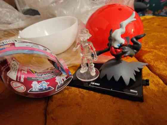 Pokemon Scale Darkrai ja Ash Лаппенранта