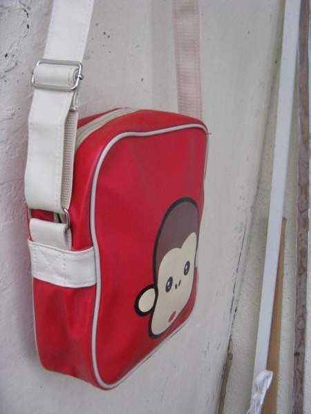 Tumtum punainen olkalaukku Рованиеми - изображение 3