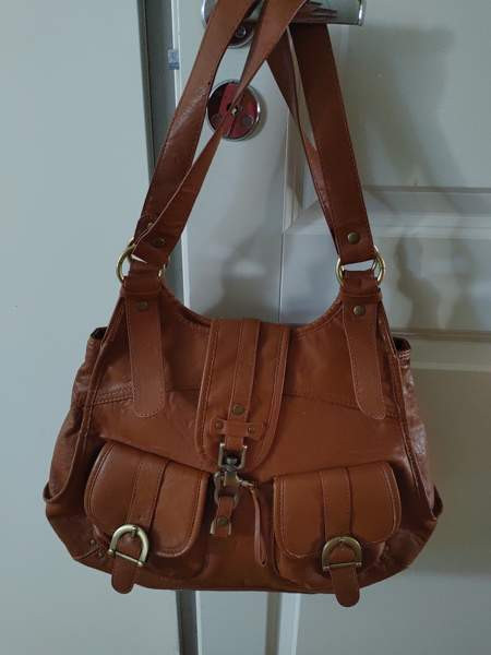 Ruskea olkalaukku Pori - valokuva 1